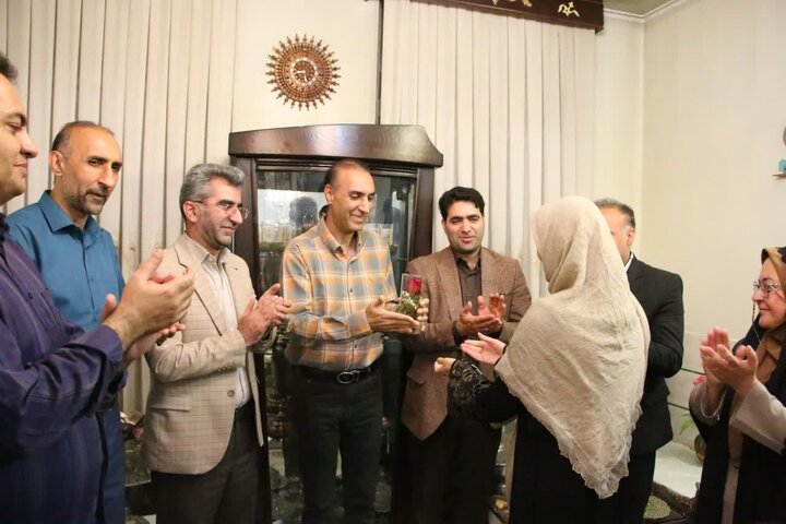 سپاس‌مندی از خانواده‌ای متفاوت با ۱۷ معلم و فرهنگی در سمنان
