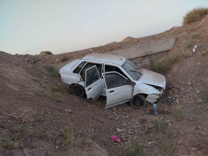 مصدومیت ۳ تبعه افغانستانی در  اثر واژگونی پراید در جاده شاهرود به میامی