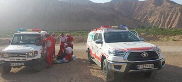 نجات ۲ گرفتار در ارتفاعات بنه کوه گرمسار