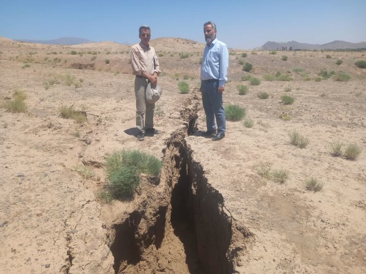 فرونشست به دشت بسطام و قلعه‌نو خرقان رسید