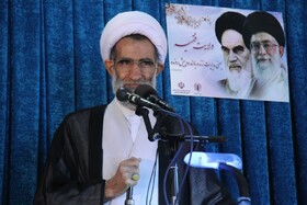 دشمن قصد دارد ارزش‌های دینی را در مدارس و دانشگاه‌ها از بین ببرد