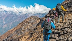 گرفتار  شدن دو کوهنورد در ارتفاعات تنگ گزی کوهرنگ