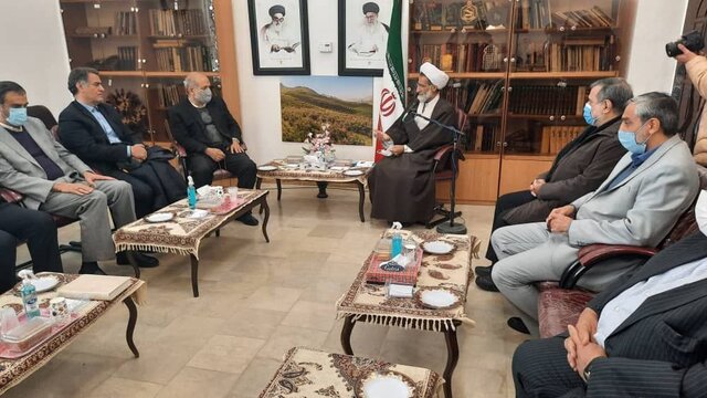 وزیر کشور: مشکل کمآبی و بیکاری چهارمحال و بختیاری با اتحاد مسئولان حل خواهد شد وزیر کشور: مشکل کمآبی و بیکاری چهارمحال و بختیاری با اتحاد مسئولان حل خواهد شد