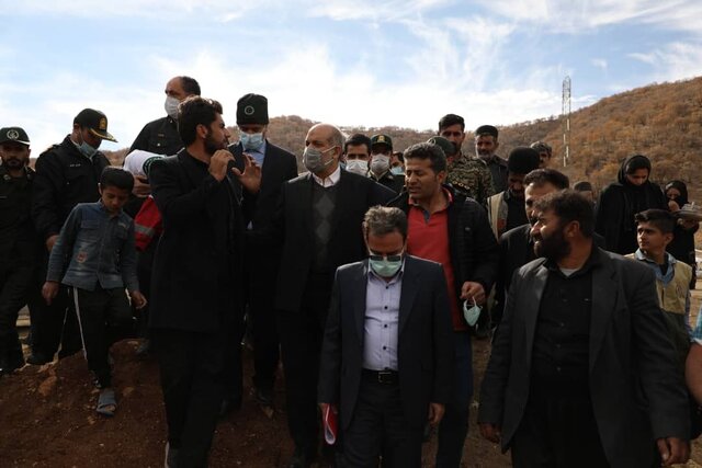 بازدید وزیر کشور از مناطقزلزلهزده در کوهرنگ بازدید وزیر کشور از مناطقزلزلهزده در کوهرنگ
