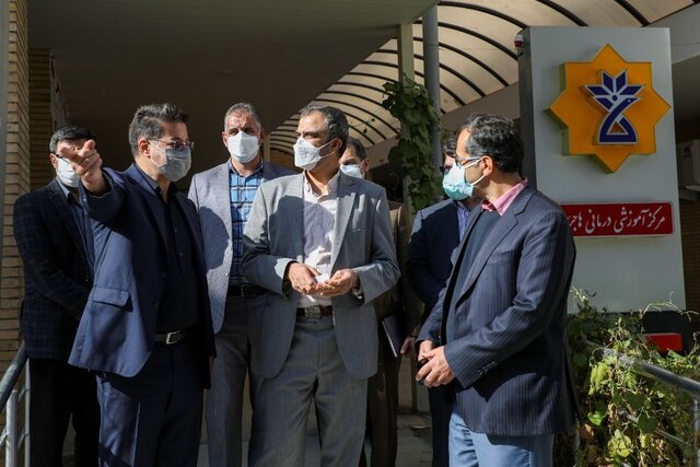 بازدید سرزده استاندار چهارمحال و بختیاری از بخش کرونای بیمارستان هاجر