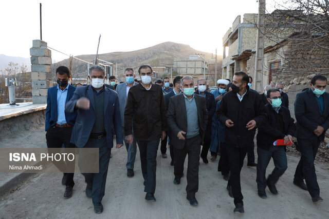 حضور استاندار چهارمحال و بختیاری در مناطق زلزلهزده کوهرنگ