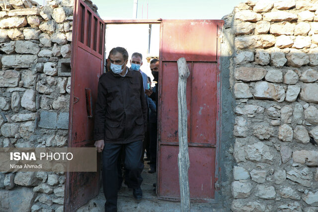 حضور استاندار چهارمحال و بختیاری در مناطق زلزلهزده کوهرنگ