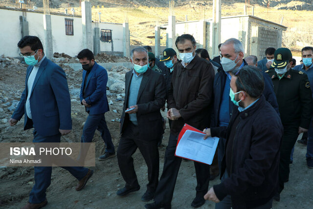 حضور استاندار چهارمحال و بختیاری در مناطق زلزلهزده کوهرنگ