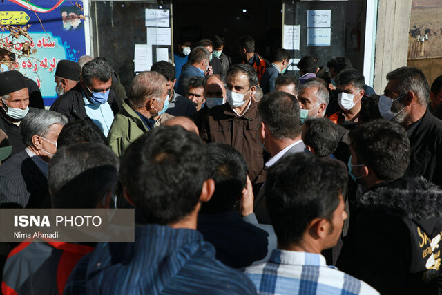 حضور استاندار چهارمحال و بختیاری در مناطق زلزلهزده کوهرنگ