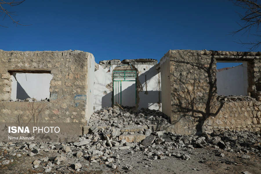 اختصاص مصالح برای ساخت‌وساز منازل تخریب شده از زلزله کوهرنگ در کمتر از ۴۸ ساعت