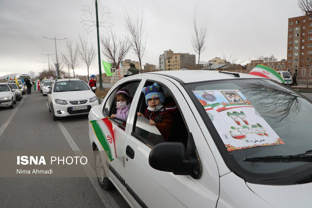 تجلی شور ملی در راهپیمایی خودرویی شهرکرد
