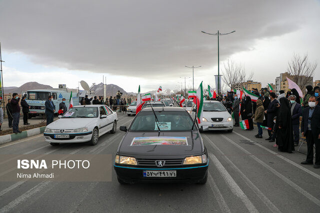 تجلی شور ملی در راهپیمایی خودرویی شهرکرد