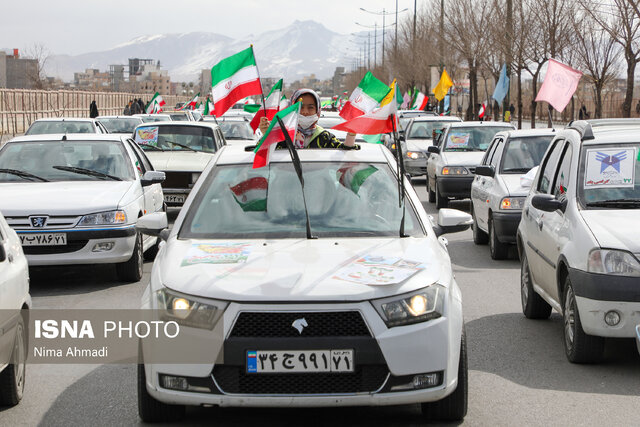 تجلی شور ملی در راهپیمایی خودرویی شهرکرد