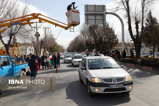 تجلی شور ملی در راهپیمایی خودرویی شهرکرد