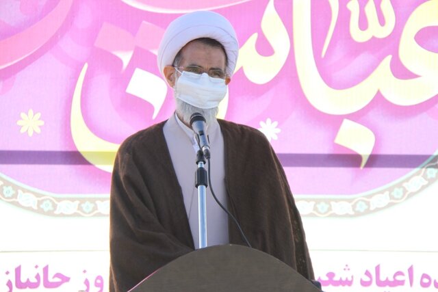 پرچم متبرک امام حسین(ع) در شهرکرد به اهتزاز درآمد