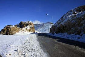 تردد در گردنه چری و عسل‌کشان تنها با زنجیرچرخ امکان‌پذیر است