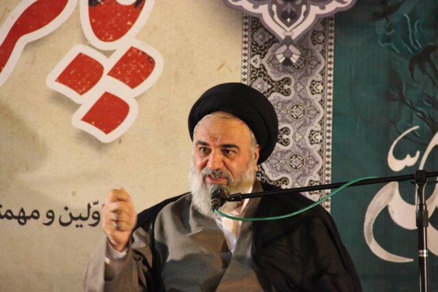 ابعاد شخصیتی امام خمینی (ره) را به‌درستی برای مردم تبیین نکرده‌ایم