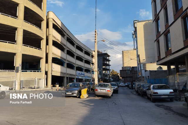 پارکینگهای عمومی سطح شهر تزیینی نیستند!