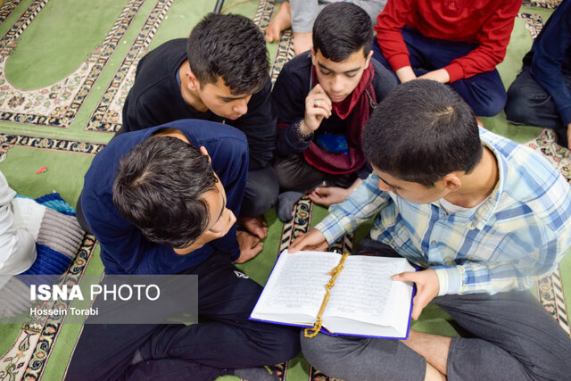 مراسم معنوی اعتکاف در چهارمحال و بختیاری برگزار شد 