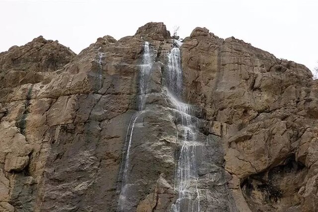 آبشارهای آرامش بخش چهارمحال و بختیاری؛ گوشههایی از بهشت