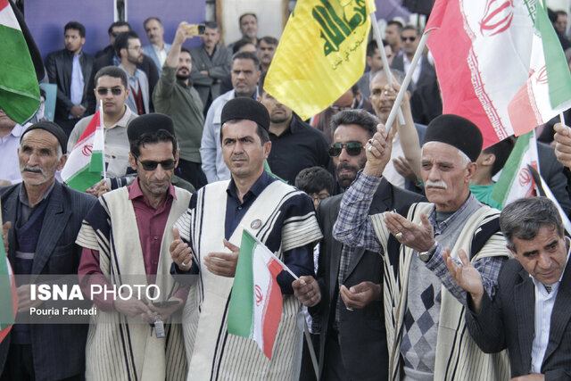 حمایت مردم شهرکرد از حمله شجاعانه سپاه پاسداران انقلاب اسلامی+ عکس