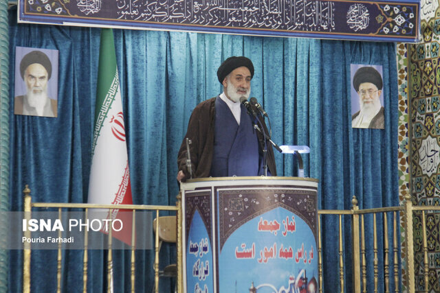 دشمن قصد دارد مردم را به سمت و سوی غربی شدن هدایت کند دشمن قصد دارد مردم را به سمت و سوی غربی شدن هدایت کند