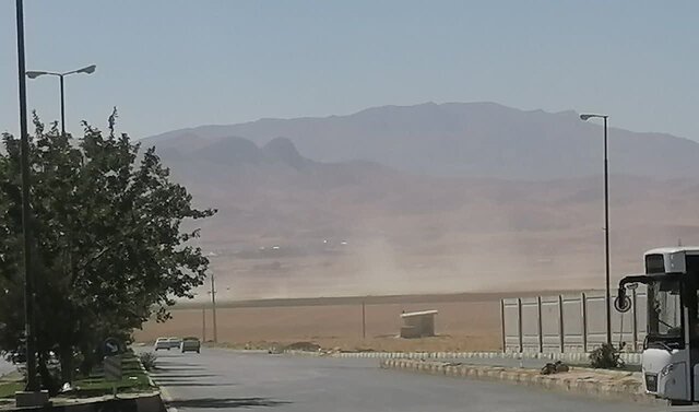 تصویر آرشیوی است احتمال انتقال گرد و غبار و وزش باد شدید در چهارمحال و بختیاری