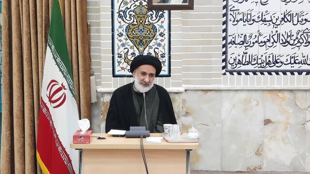 برخی مداحان در مراسمها ناامیدی و یأس را تزریق میکنند برخی مداحان در مراسمها ناامیدی و یأس را تزریق میکنند