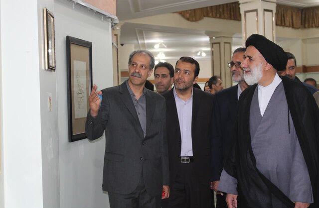 نمایشگاه خوشنویسی و تذهیب «بانو نگار» در شهرکرد افتتاح شد