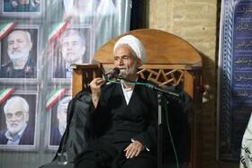 راه شهدا با صبر و صداقت زنده است