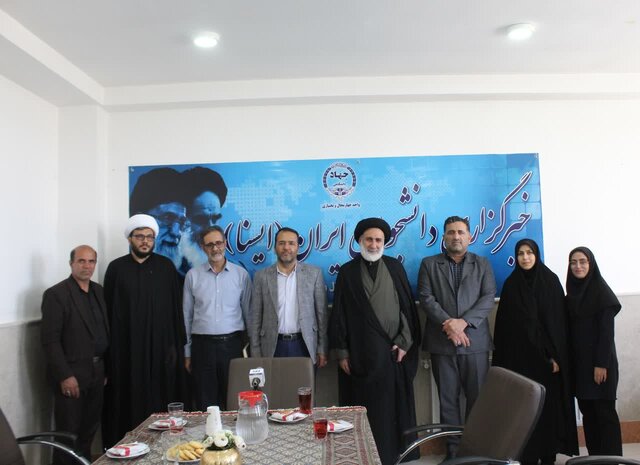 بازدید نماینده ولی فقیه در چهارمحال و بختیاری از خبرگزاری ایسنا