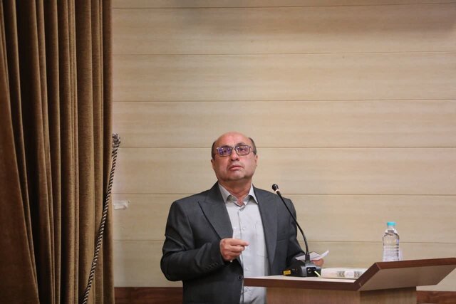 اتصال چهارمحال و بختیاری به شبکه ریلی نیازمند ۴ همت اعتبار است