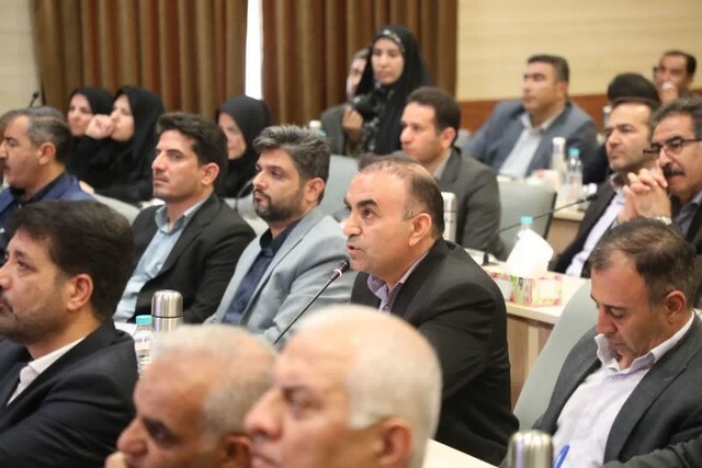 اتصال چهارمحال و بختیاری به شبکه ریلی نیازمند ۴ همت اعتبار است