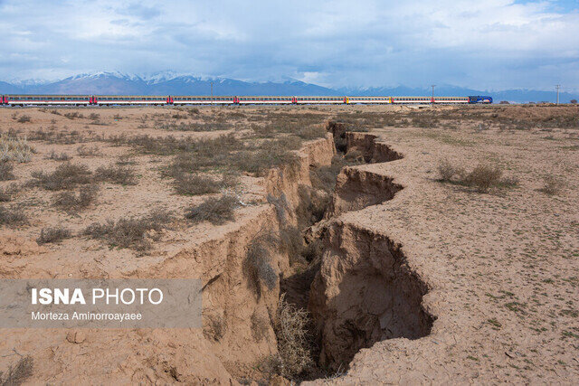 مدیرعامل شرکت آب منطقه‌ای خراسان جنوبی: فرونشست زمین در ۱۷ دشت استان رصد می‌شود