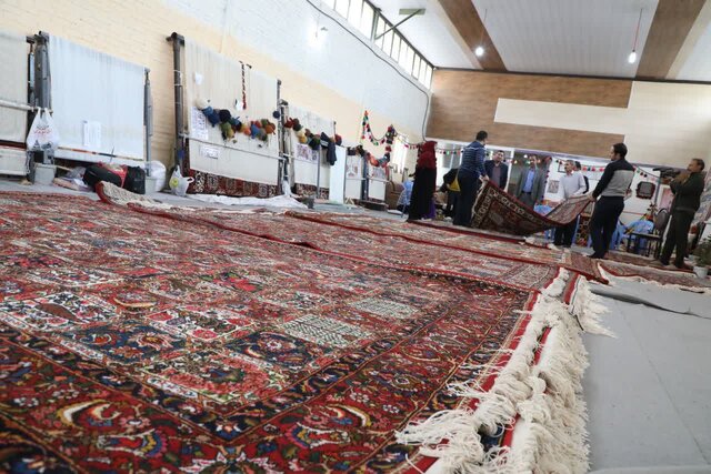 دستانی که امید می‌بافند