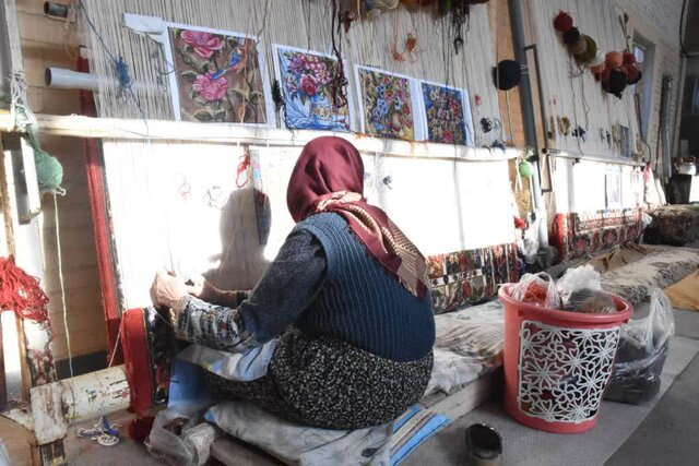 دستانی که امید می‌بافند