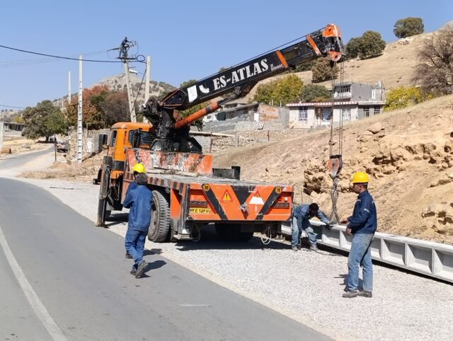اصلاح و بهینه‌سازی شبکه‌های توزیع برق در ۸ روستای شهرستان فلارد   