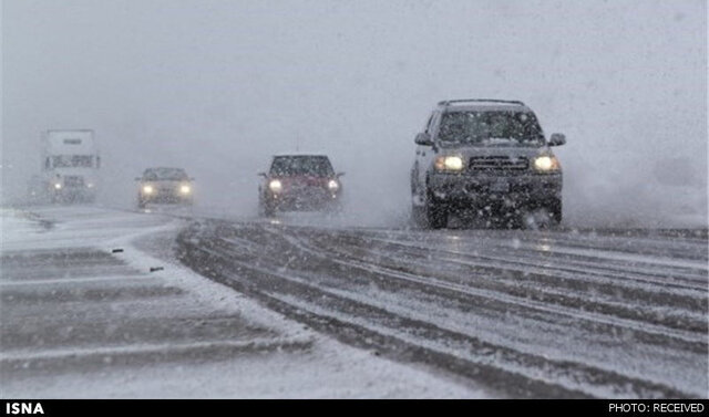 بارش برف در گردنه چری آغاز شد
