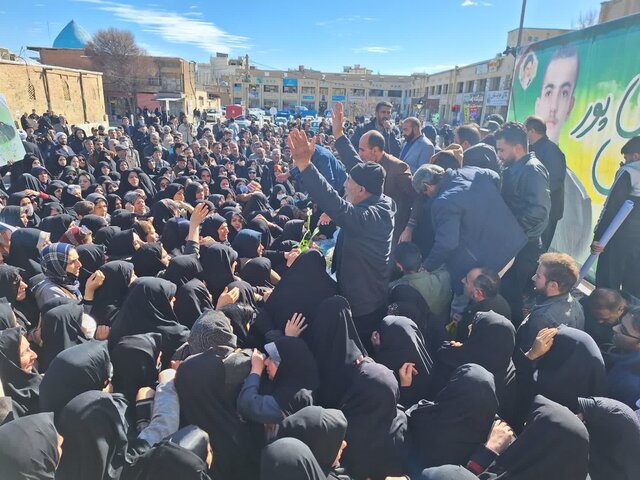 تشییع شهید حافظ امنیت در شهرکرد