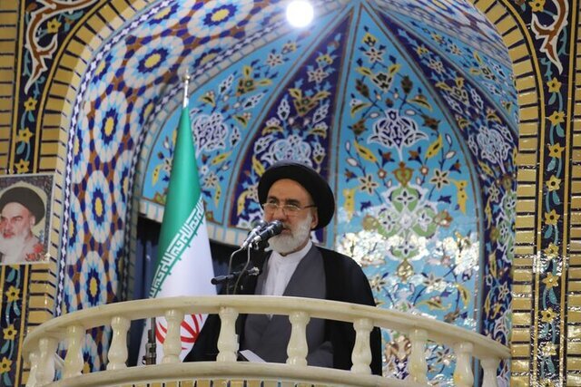 امام جمعه شهرکرد: وحدت و انسجام ملی بزرگ‌ترین برگ برنده ملت ایران است