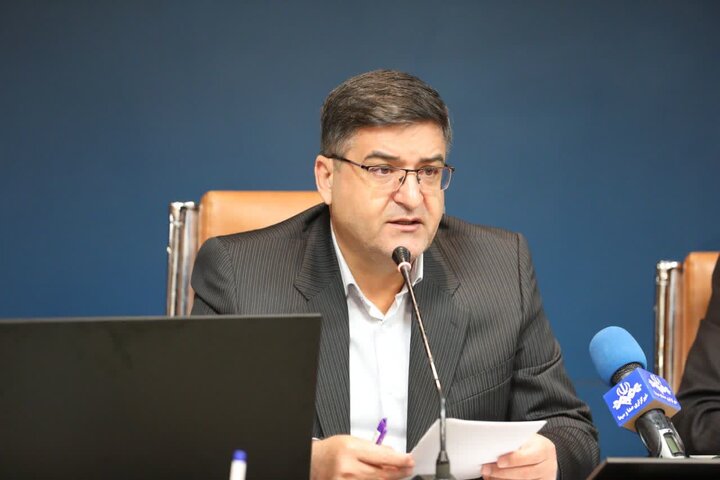 استاندار چهارمحال و بختیاری: کارفرمایان نقش مهمی در استمرار فعالیت اقتصادی دارند