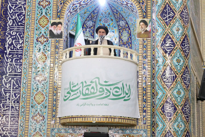 امام جمعه شهرکرد: باید حضور مردم در میدان ادامه یابد