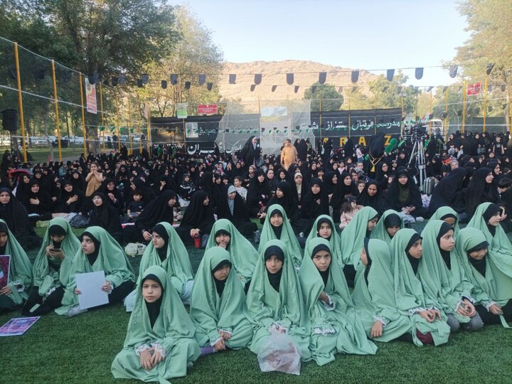اجتماع «زینبیون در امتداد خون» در شهرکرد برگزار شد