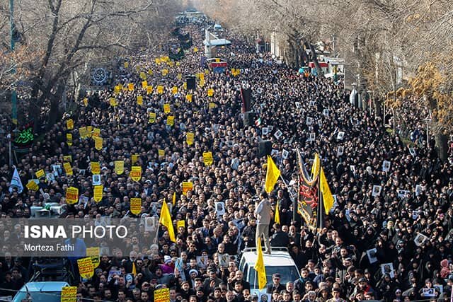 تصاویری از راهپیمایی مردم تبریز در محکومیت به شهادت رساندن سردار سلیمانی خهع