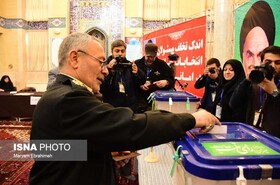 مردم برای پاسخ به یاوه گویی‌های دشمنان همواره در صحنه حاضر شده‌اند