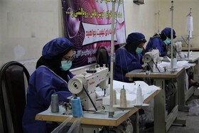 دوخت ماسک و لباس ویژه بیمارستانی توسط هنرمندان صنایع دستی آذربایجان شرقی