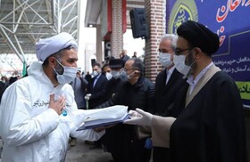 تجلیل امام جمعه تبریز از مدیری که مورد عنایت مقام معظم رهبری قرار گرفت