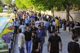 در  مجموعه تفریحی ائل گلی در شرایط کرونایی هم باعث ممانعت از ورود مسافران نشده است و خیل عظیمی از مسافران در حال ورود به این مجموعه هستند.