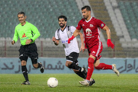 دیدار تیم‌های فوتبال تراکتور و نفت مسجدسلیمان