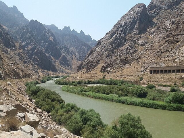 آغاز بازگرداندن ۲۵ هکتار اراضی آب رفته ایران 